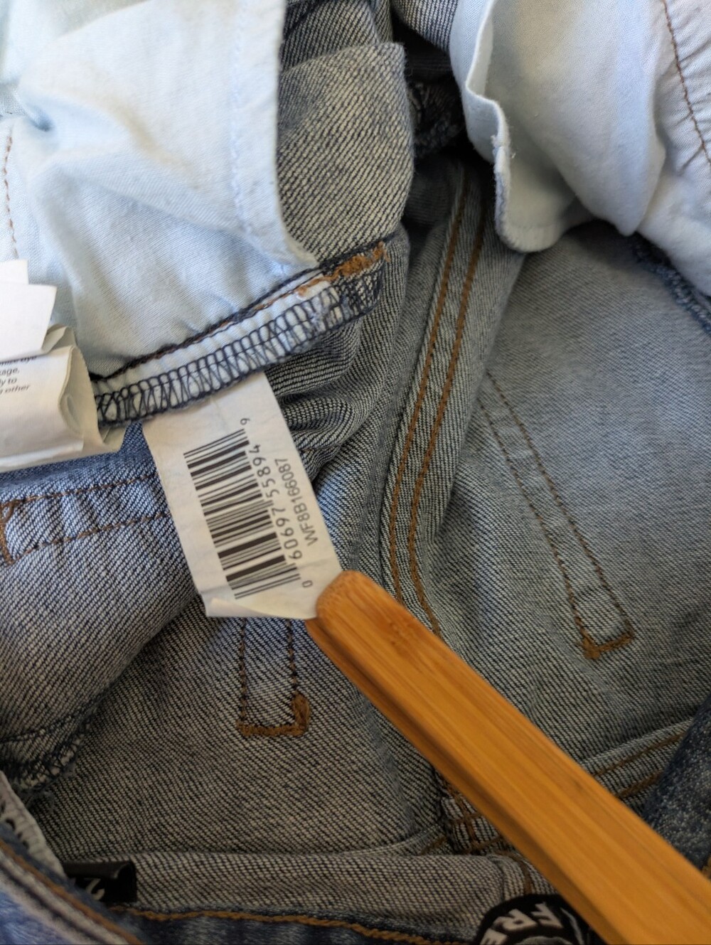 2/$10 Joe Fresh Light-Medium Blue Medium-Rise Skinny Jeans - Picture 11 of 15